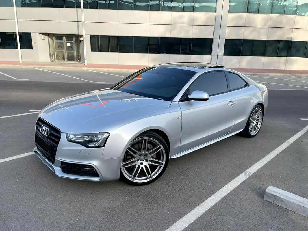 Audi A5 2015 — photo 1 of 10