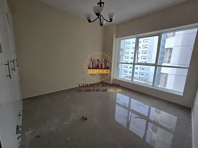 شقة غرفتين وصالة في المجاز 2، غرفة ماستر، 3 حمامات، نوافذ بانوراما، خزائن حائط، إطلالة مغلقة وتشطيب مميز بسعر 45 ألف سنوياً.