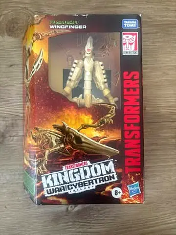 CLEARANCE BRAND NEW HASBRO TRANSFORMER WINGFINGER KINGDOM WAR OF CYBERTRON