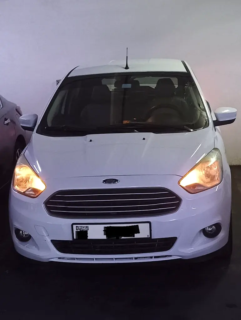 Ford Figo 2016 — photo 1 of 4