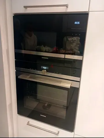 Siemens Built-in Oven and Microwave Combo — Good Condition