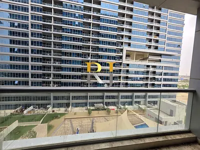 HUGE APARTMENT | READY TO MOVE | WITH BALCONY