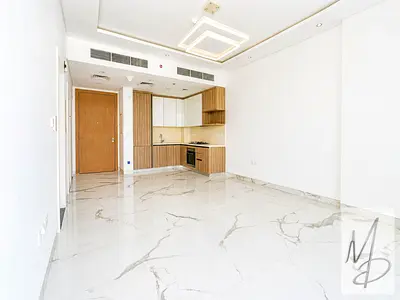 HIGH FLOOR / Vacant / Unfurnished 1BR / Spacious