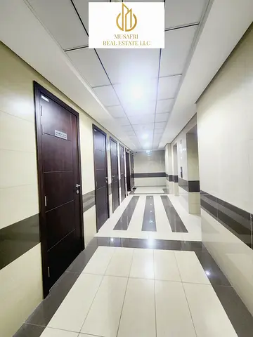NEW BUILDING+PARKING FREE+6CHQS PAYMENT WARDROBES ALSO HAVE