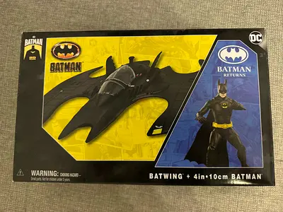 Batman Returns Batwing and 4-inch Batman Action Figure Set