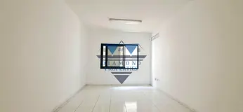 Very spacious and beautiful place family building good location Near by King faisal Rd 1bhk Cantral