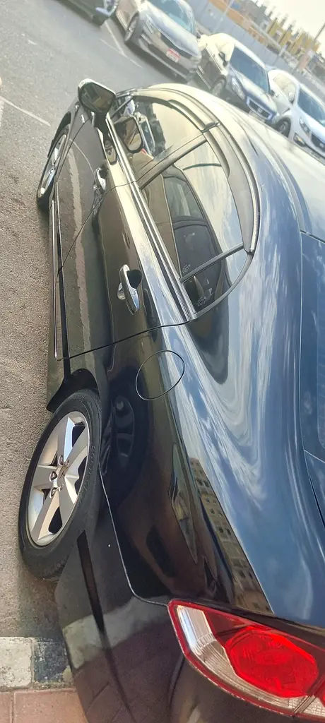Honda Civic 2010 — photo 1 of 10