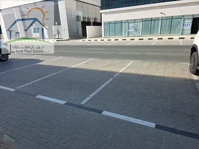 15000 SQFT WAREHOUSE + SHOWROOM CENTRAL AIR CONDITION MAIN ROAD