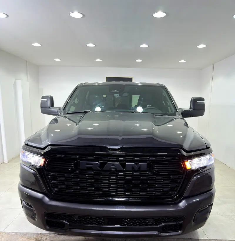 Dodge Ram 2025 — photo 1 of 10