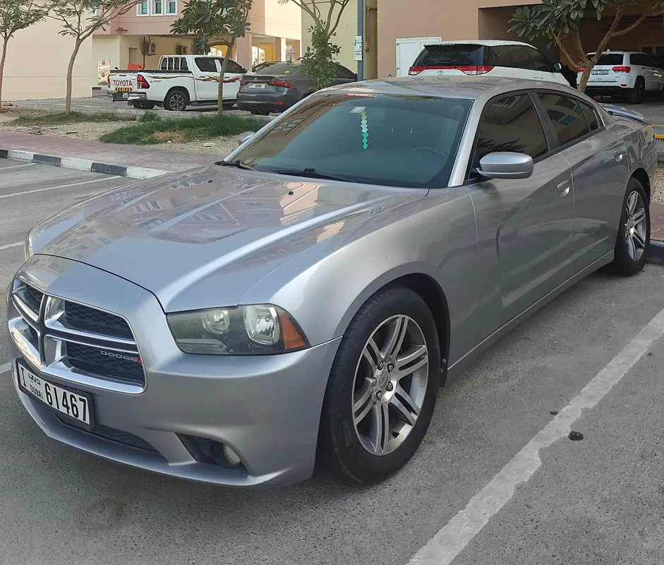 Dodge Charger 2013 — photo 1 of 11
