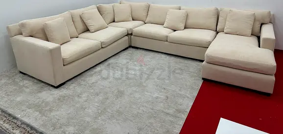 Luxury cratebarrel axis model Ushape sofa