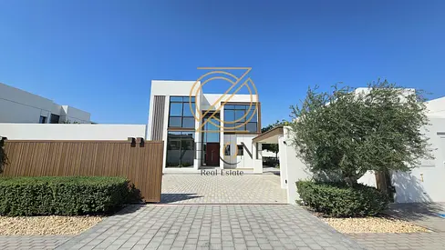 Modern 3BR Villa | Family Friendly