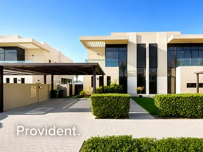 Corner Unit | Landscaped | Close to Amenities