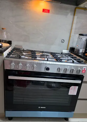 Bosch Series 6 cooker, Cast Iron , Silver, 5 Burners