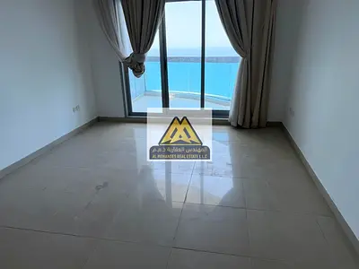 فرصة مميزة للإيجار السنوي من أفخم وأجمل الشقق في أبراج كورنيش عجمان، بموقع استثنائي صف أول على البحر، مع إطلالات بحرية ومدينة ومساحات واسعة جداً تناسب