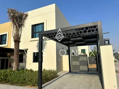 Elegant | Walkable Community | Sleek Interior