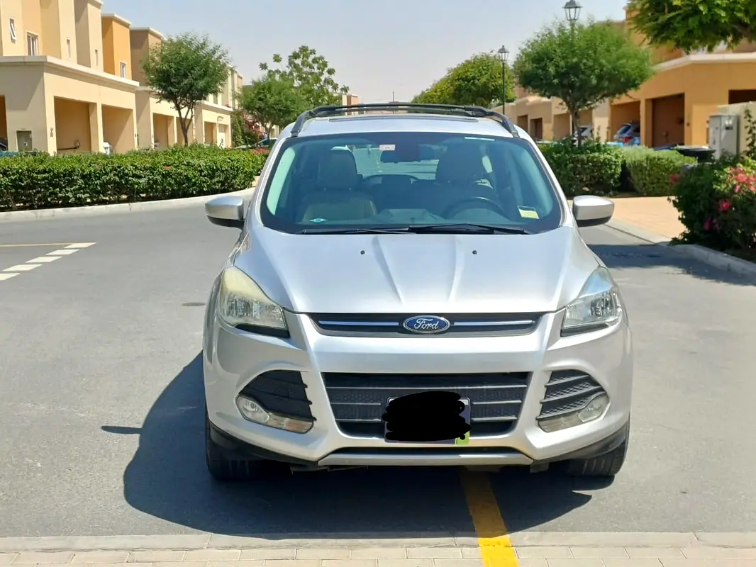 Ford Escape 2013 — photo 1 of 7