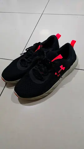 Under Armour mens running shoes, black with coral accents - gently used