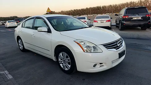 Nissan Altima SV 2012 GCC Specs - Excellent Condition