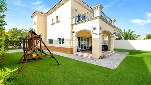 Mint Condition| Central Location | Park Facing