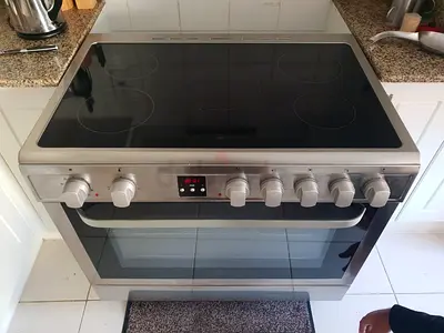 Hoover Electric Range Ceramic Hob and Oven 90cm- Good Condition