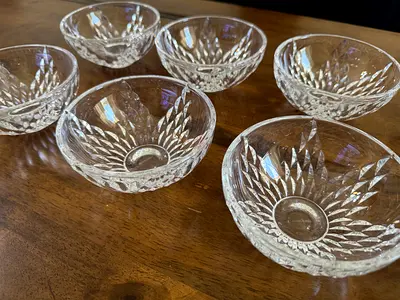Set of 6 Small Cut Glass Dessert Bowls — Clear Crystal Style , made in Italy
