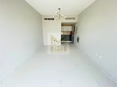 Luxury &amp; Lavish STUDIO //Bright &amp; Spacious// Open View//4&amp;6 Chqs