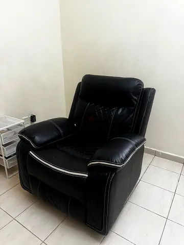 Black Leather Recliner Massager Armchair - excellent Condition