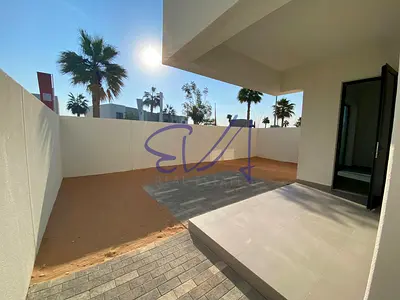 Prime location| Single Row | UPCOMING End of July