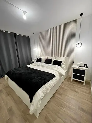 Ikea King White Malm bed frame with Ikea King mattress (180x200cm)
