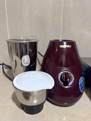 Geepas Mixer Grinder with Two Stainless Steel Jars