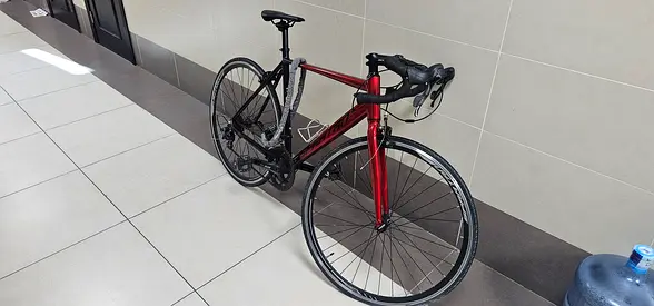 Spartan 700C road bike - lightweight alloy frame, drop bars, 700c wheels