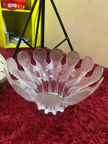 Glass decorative centerpiece bowl on stand - used