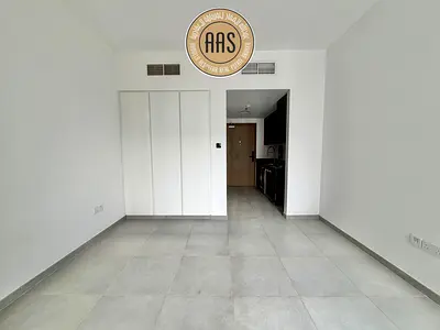 Modern luxurious Studio + All Amenities Gym Pool in Tiraz Al jada
