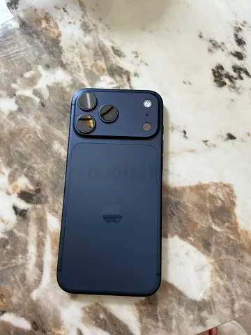 I phone 17 pro max 265GB Excellent condition