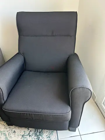 Comfortable Recliner Armchair with Footrest - Dark Gray