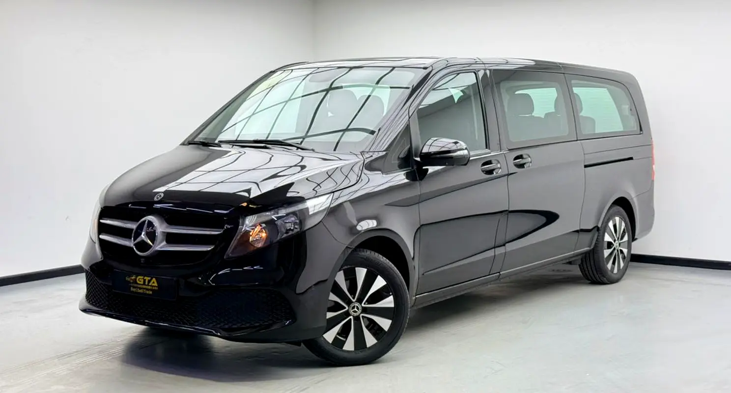 Mercedes-Benz V-Class 2020 — photo 1 of 16