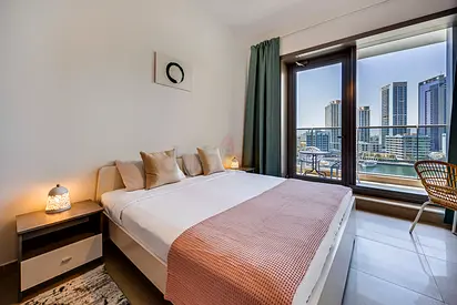 5 star 1BD Sparkle Tower by Swarovski Dubai Marina