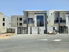 Modern super deluxe villa 6 bedrooms freehold ownership