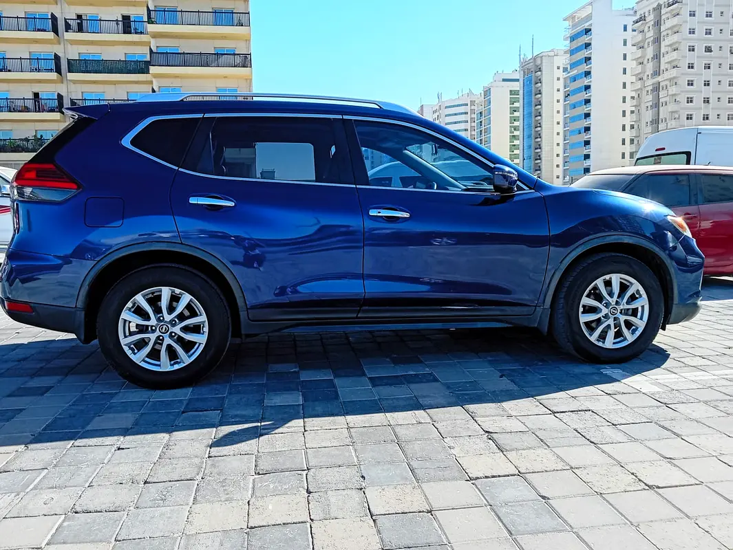 Nissan X-Trail 2017 — photo 1 of 19