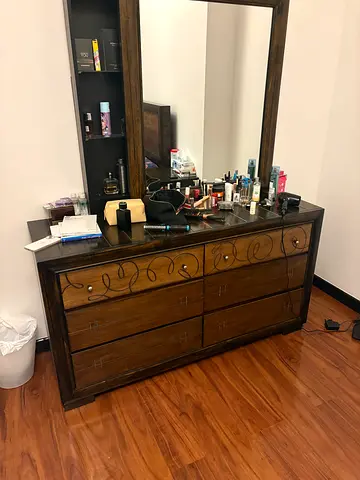 Wooden Bedroom set King size 180x210, Dresser with Large Mirror Drawers and 2 side tables.