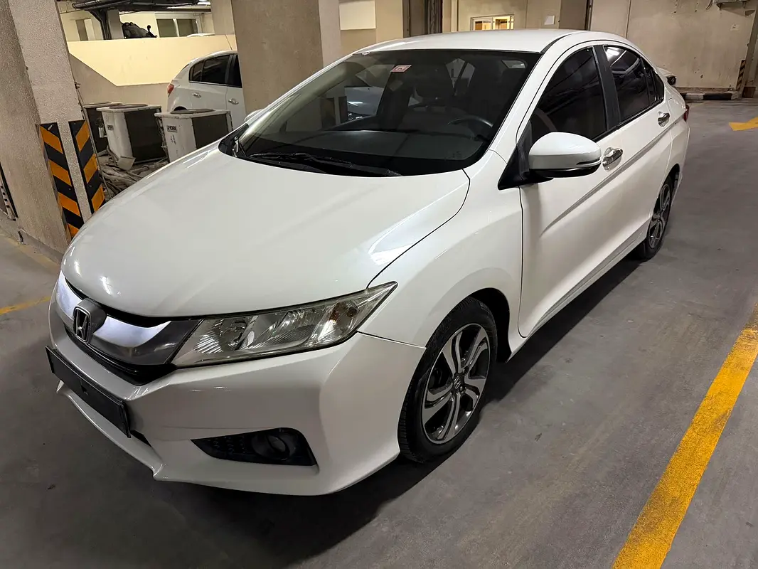 Honda City 2014 — photo 1 of 10