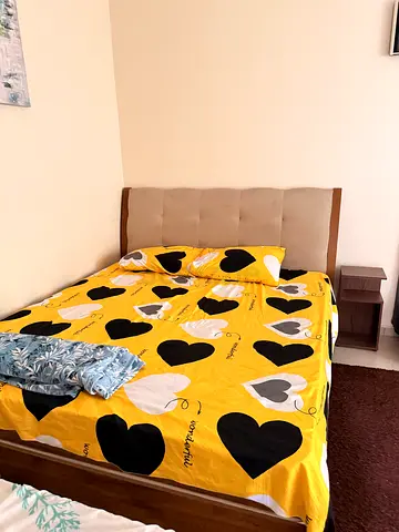 King bed with mattress