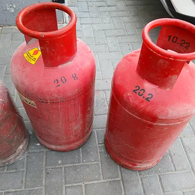 DUBAI GAS CYLINDER 22KG AND 11KG FULL GAS CYLINDER EMIRATES GAS CYLINDER COMPANY WITH REGULATAR AND