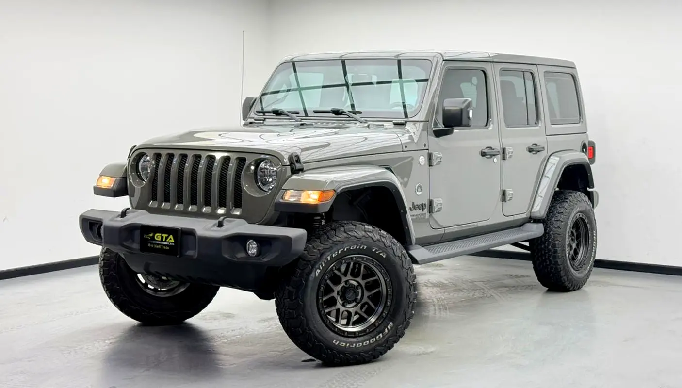 Jeep Wrangler Unlimited 2021 — photo 1 of 17