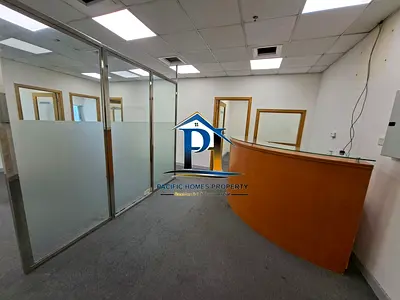 1709 SQFT CHILLER FREE OPEN SPACE OFFICE EXCELLENT FINISHING AT PRIME LOCATION IN CHEEP PRICE 165K....