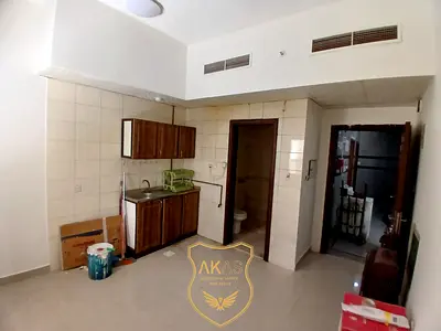Spacious Studio Apartment Central Ac With Free Car Parking