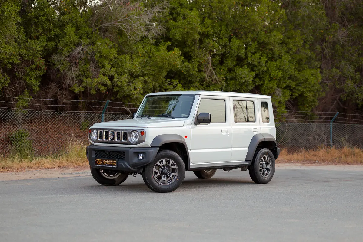 Suzuki Jimny 2024 — photo 1 of 18