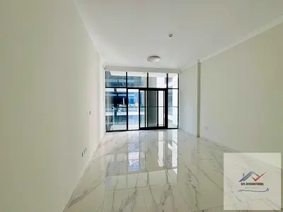 Prime Location | Luxurious building | MULTIPLE OPTIONS