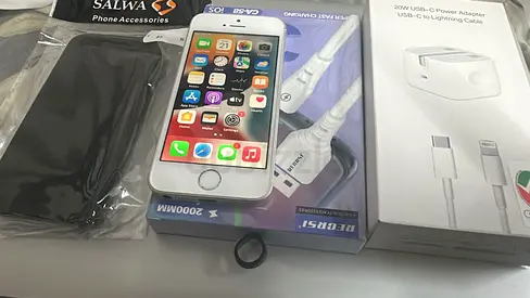 iPhone 5se 64GB - Excellent Condition